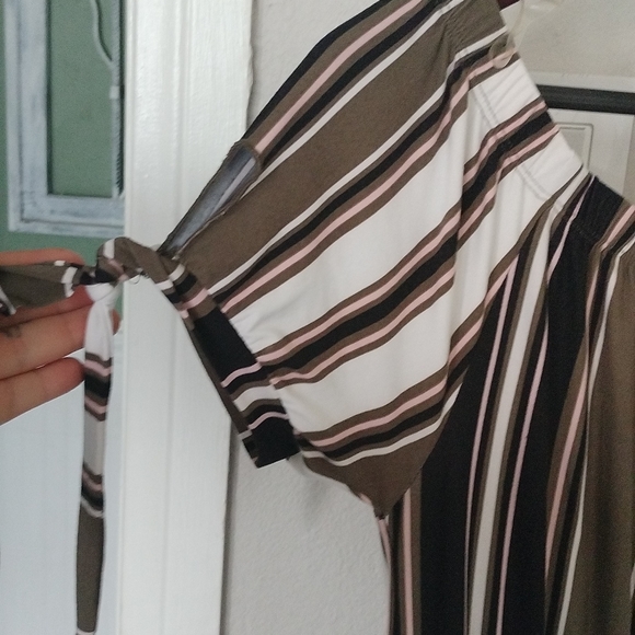 Jumpsuit - Picture 2 of 3